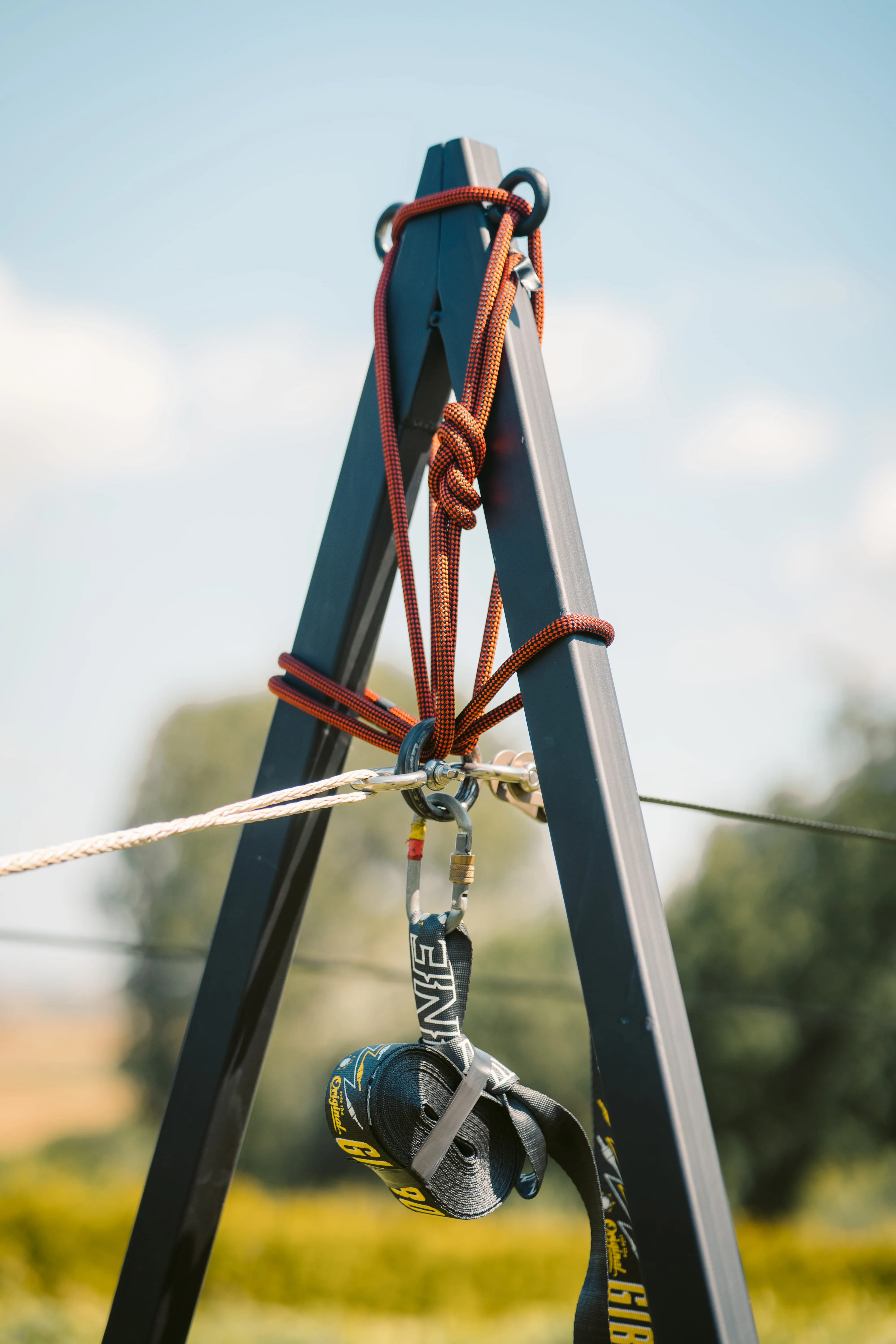 Moritz Purer – Professional slackline rigging equipment for shows